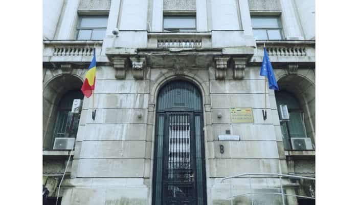 Sindicalişti din poliţie, administraţie publică, asistenţă socială şi penitenciare participă, miercuri, la un miting în faţa Ministerului Muncii